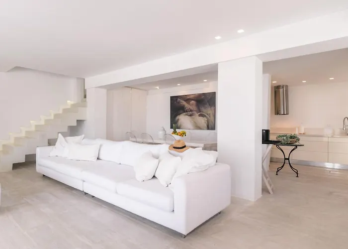 Exclusive Above Nammos Mystique Adjacent To Nammos فيلة